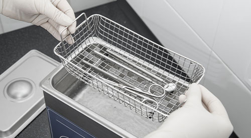 如何确认可重复使用医疗器械灭菌过程的有效性？